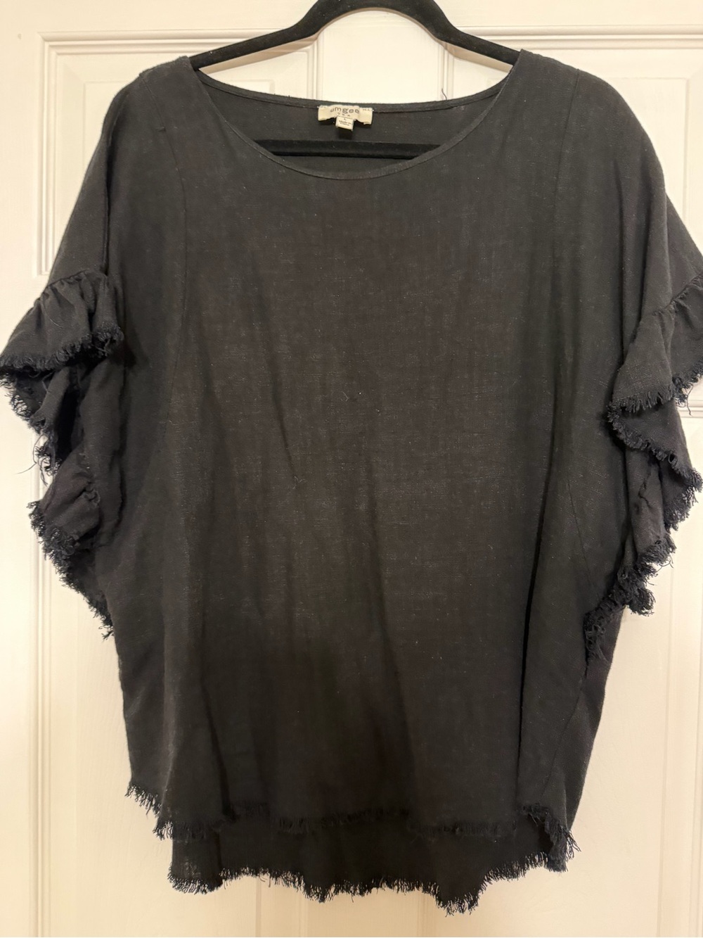 Umgee Black Fringed Sleeve Tunic